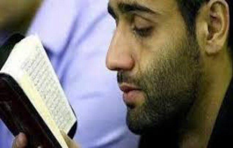 menangis_saat_membaca_Alquran